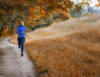 Sport in der Übergangszeit: 5 Tipps, die du bei deinem Herbst-Workout beachten solltest