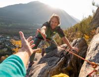 Mit Sicherheit! Klassiker der alpinen ­Sicherheit und junge ­Themen im Fokus