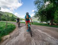 Perfektes Terrain für Graveler: „Tour de Kärnten“ veranstaltet 1. Gravelbike-Event am Weissensee
