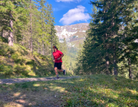 Im SPORTaktiv-Test: Der nachhaltige Salomon Vision Trailrunningschuh im ersten Probelauf