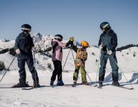 Die 5 unausgesprochenen Gesetze des perfekten Familien-Skiurlaubs