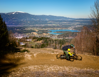 Flowing in the Wind: Wertvolle Tipps vom Fahrtechnik-Trainer für mehr Flow auf den Trails