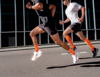 Under pressure: Stutzen oder Socken? Und wann lohnt sich eigentlich Kompression?