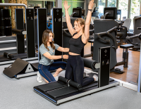 Bewegliche Hüften: Sechs Übungen für das Kraftzentrum Hüfte – von den Injoy-Experten