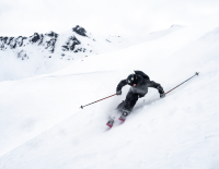 Warum gute Skisocken entscheidend sind: Mit den STOX Skiing Socks zu mehr Performance und Energie auf der Piste