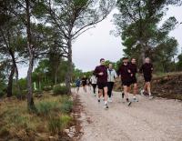 © Hersteller / Brooks Running / @vsmphotoevents / GRENZENLOS. Asphalt, Schotter oder beides – Grenzen gibt es nur im Kopf. Die Gruppe beim Brooks Media Event in Alicante mit dem neuen Brooks Ghost Trail an den Füßen. Communitys, Erlebnisse, Material: Warum Laufen derzeit so viele begeistert