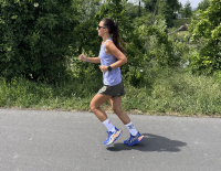 © Fotograf / Hannes Konrad Vollständig ausgerüstet von ASICS - Veronika testet Laufschuhe und Outfit