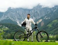 Aventon holt Downhill-Profi Angel Suarez Alonso als Markenbotschafter und Entwicklungspartner