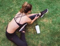 © © LyfeFuel / Unsplash Sport trotz Blasenschwäche: Warum Offenheit auf dem Spielfeld so wichtig ist