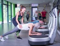 Stark durch den Sommer: Warum Krafttraining gerade jetzt so wichtig ist
