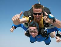 Abenteuer-Sport: Abwechslung mit Extra-Kick / Bild: Flickr Skydiving Morgan Sherwood CC BY 2.0 - Bestimmte Rechte vorbehalten