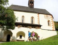 Unterwegs am Alpe-Adria-Trail - Etappe 17: Kirche St. Kathrein / Bild: Kärnten Werbung GmbH - AlpeAdriaTrail