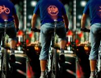 Innovation: Projezierte Warnhinweise für mehr Sicherheit beim Radfahren / Elnur Babayev
