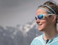 Emelie Forsberg im Interview: "Menschen sind nicht dafür geschaffen, über asphaltierte Straßen zu hetzen." / Bild: Amersport / Salomon