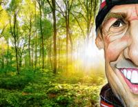 Christoph Sumann: Mein Fitnessstudio sind Wald und Wiese / Karrikatur: Petar Pismestrovic / Foto: iStock / Xurzon / Montage: sportaktiv.com
