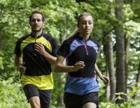 Was deine Laufbekleidung alles können muss / Bild: Löffler