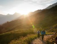 Action am Gipfel: Mayrhofen bewegt Wanderer, Kletterer und Mountainbiker / Bild: Mayrhofner Bergbahnen