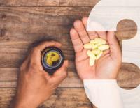 Nahrungsergänzungsmittel: 3 Fragen, die du dir vorher stellen solltest / Bild: iStock / theevening