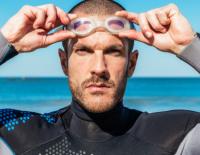 Was beachten: Die Unterschiede bei Neoprenanzügen / Bild: iStock / santypan