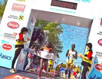 Halbmarathon-Siegerin: Florence Kiplagat (KEN) in einer Zeit von 1:08:22 – neuer Streckenrekord! / Bild: Raunig © Halbmarathon-Siegerin: Florence Kiplagat (KEN) in einer Zeit von 1:08:22 – neuer Streckenrekord! / Bild: Raunig oesterreich lief noch keine