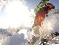 Alpiner Chic: Outdoormode erobert die Stadt / Bild: Maier Sports