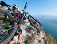 Mittendrin: Probleme eines Hobbyradlers / Bild: iStock / Dolomites-image © Mittendrin: Probleme eines Hobbyradlers / Bild: iStock / Dolomites-image Mittendrin: Probleme eines Hobbyradlers / Bild: iStock / Dolomites-image