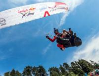 Heldenhafte Flüge am 8. Tag der Red Bull X-Alps 2015 / Bild: zooom / Harald Tauderer