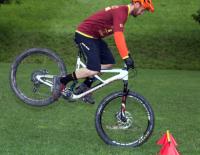 MTB-Fahrtechnik: So funktioniert eine Spitzkehre / Bild: Thomas Polzer