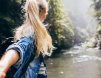 Gemeinsam nach draußen: Finde neue Sportsfreunde in der Naturfreunde Freizeitpartnerbörse / Bild: iStock / jacoblund