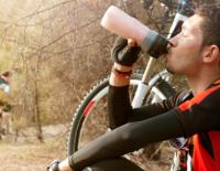 Kohlenhydrate, Elektrolyte & Co.: Sportgetränke zum Selbermachen / Bild: iStock