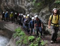 Ferien am Fels: Kostenlose Young Climbers Schnupperkletterkurse in Zirl