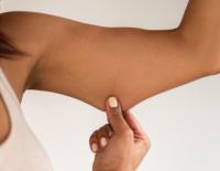 5 Tipps, um überschüssige Haut zu entfernen / Bild: iStock / Ridofranz