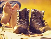 Gut zu Fuß: So läufst du dir beim Wandern keine Blase / Bild: iStock / upixa © Gut zu Fuß: So läufst du dir beim Wandern keine Blase / Bild: iStock / upixa Gut zu Fuß: So läufst du dir beim Wandern keine Blase / Bild: iStock / upixa