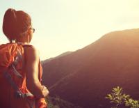 Materialcheck: So machst du deinen Wanderrucksack fit für den Berg / Bild: iStock / Izf