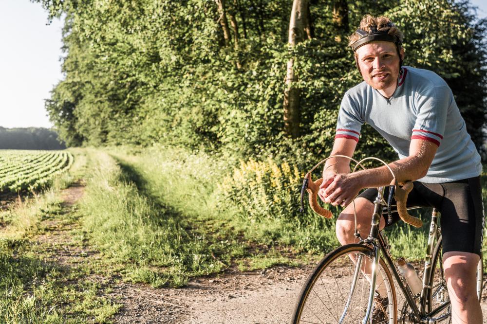 Rennradfahrer im Sommer