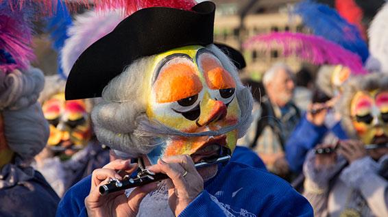 Fitter Fasching: Wie du unbeschadet die bunte Jahreszeit überstehst