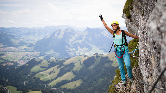 Fit statt gestresst: Das sind die 5 schönsten Aktivsportarten für deinen Sommerurlaub