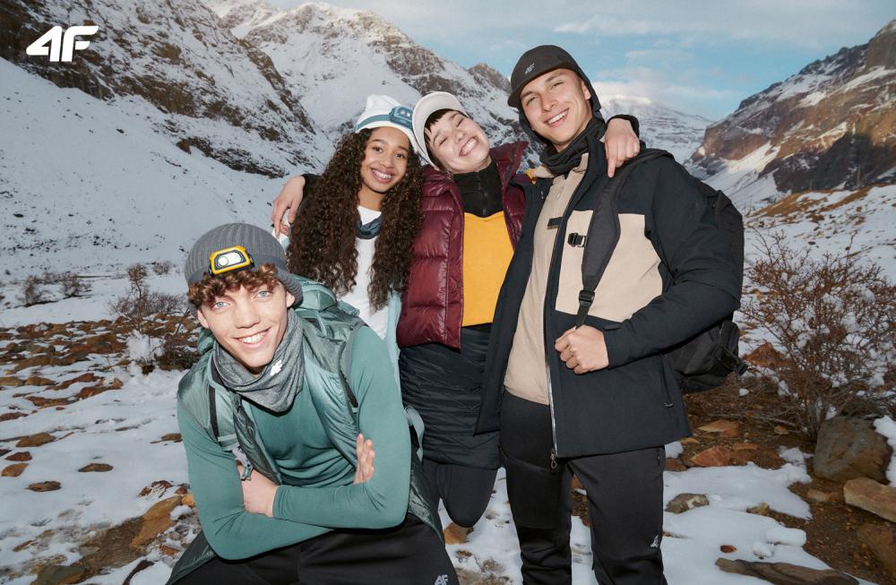 Von Kopf bis Fuß: 4F bringt dich mit Style und Funktion durch den Winter!