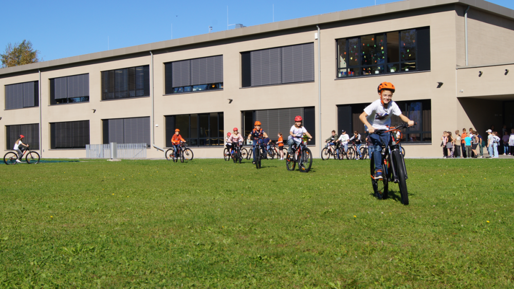SPORTaktiv Leseraktion: KTM stattete eine Schulklasse für die Fahrradprüfung aus!