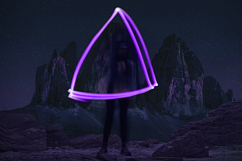 Set The Tone Of Your Night: So gelingt Speed Hiking im Winter