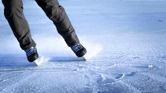 Eislaufen / Bild: istock / Bondariev Eislaufen / Bild: istock / Bondariev