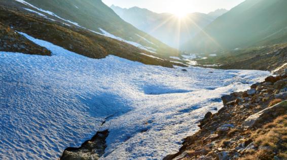 FAQ: Bergsport im Frühling / Bild: iStock / j-wildman