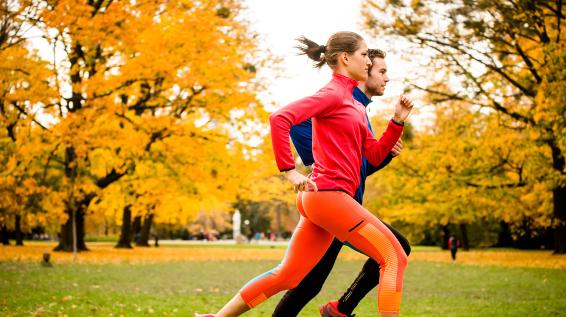 4 sportliche Tricks, die Vorfreude auf den Herbst zu wecken / Bild: iStock / Martinan