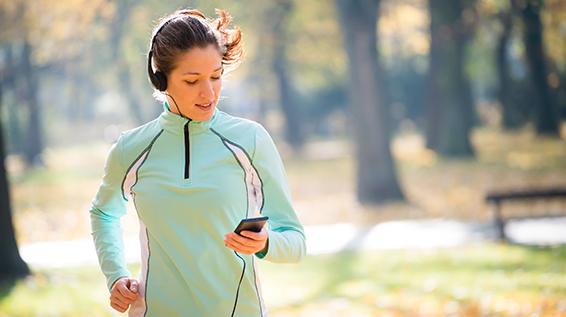 Warum Smartphones und Laufsport nicht zusammenpassen / Bild: iStock / Martinan