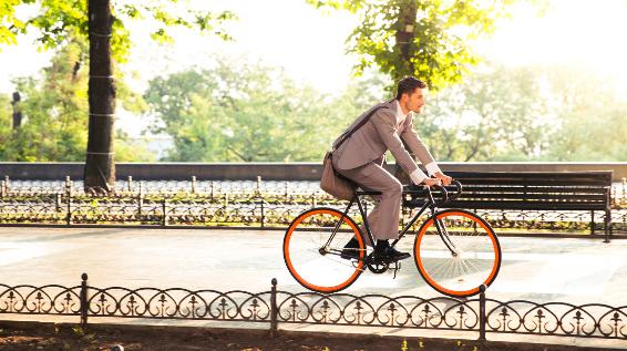 Sport am Morgen – so machst du es richtig! / Bild: iStock / DeanDrobot Sport am Morgen – so machst du es richtig! / Bild: iStock / DeanDrobot