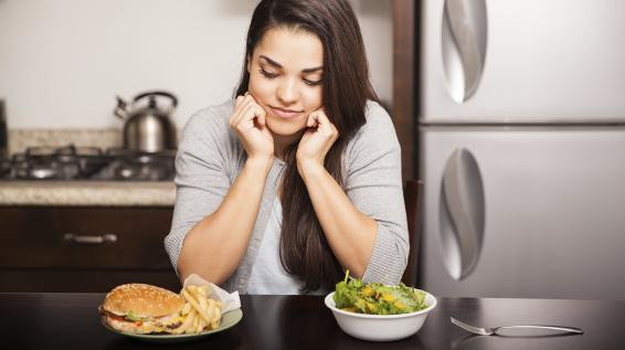 Prosit 2016: 4 Neujahrsvorsätze, die du gleich wieder vergessen solltest / Bild: iStock Prosit 2016: 4 Neujahrsvorsätze, die du gleich wieder vergessen solltest / Bild: iStock