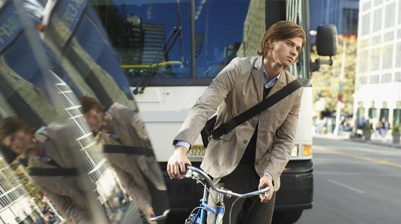 Mythen und Fakten im Straßenverkehr: Was dürfen Biker und was nicht? / Bild: iStock