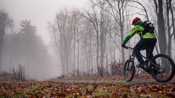 Radhose im Winter / Bild: istock / blyjak