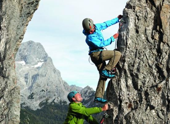 Bergsport und Rechtsschutz: Nie unversichert in die Berge! / Bild: Lowa