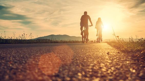 3 wichtige Tipps für Flugreisen mit dem Bike / iStock / Solovyova